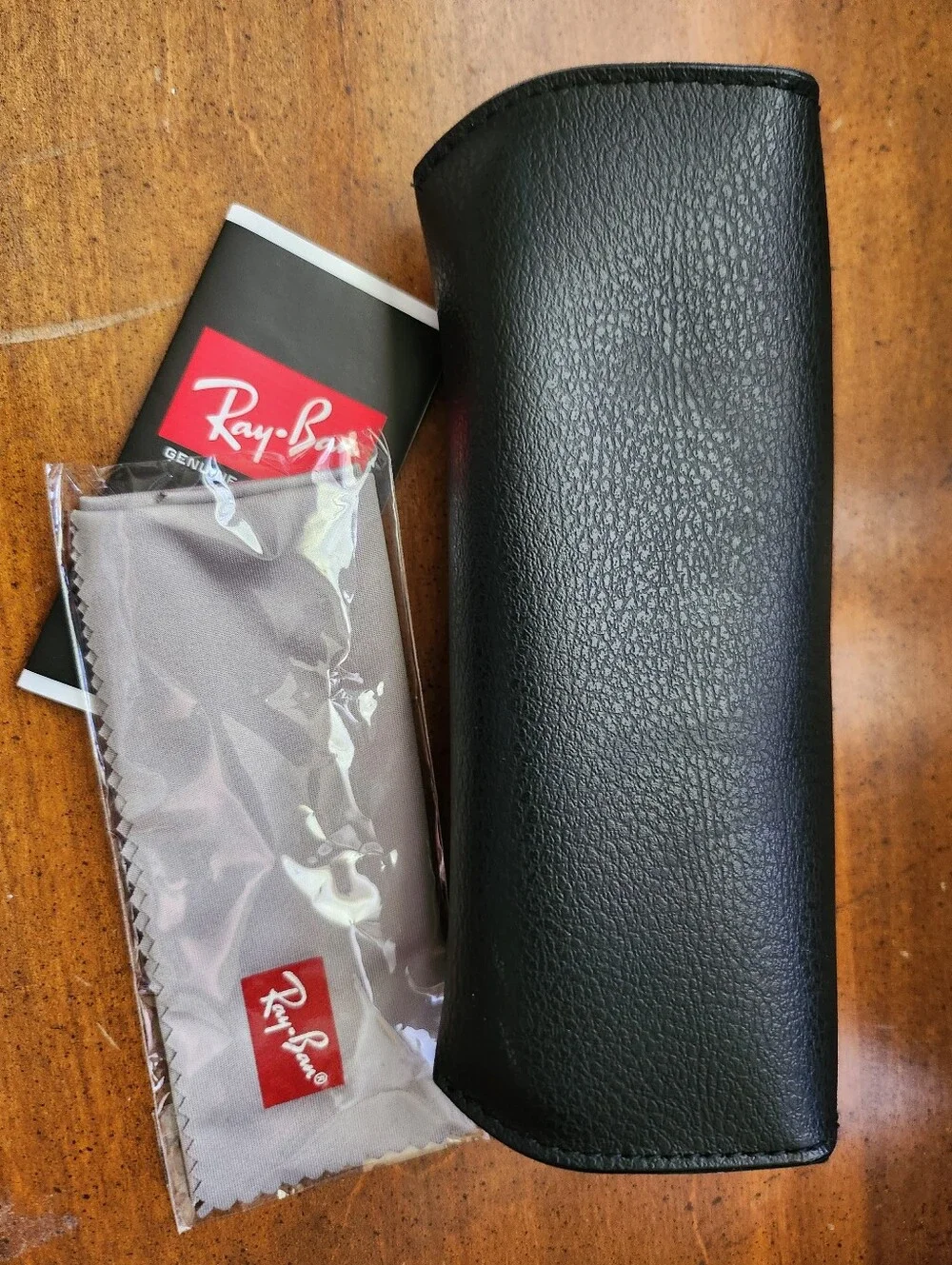 Ray-Ban Black Leather Sunglass Case+ Gray Cloth